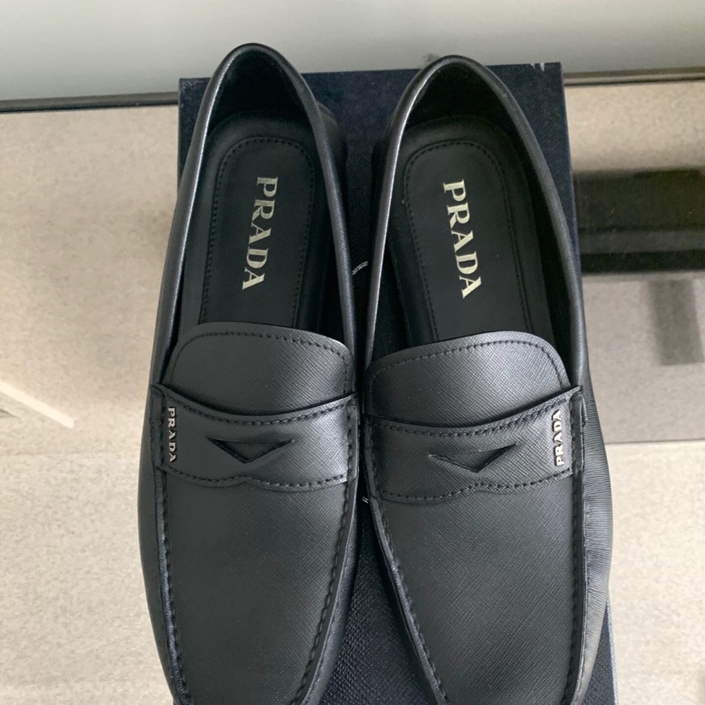 Prada Mens Saffiano Leather Driver Loafer